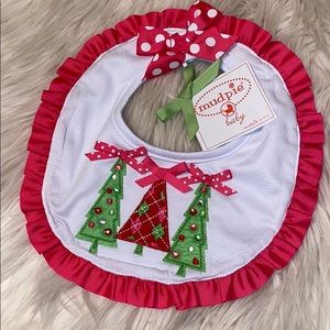š„ 3/$15 š„ Mid Pie Pink Bob with Christmas Trees